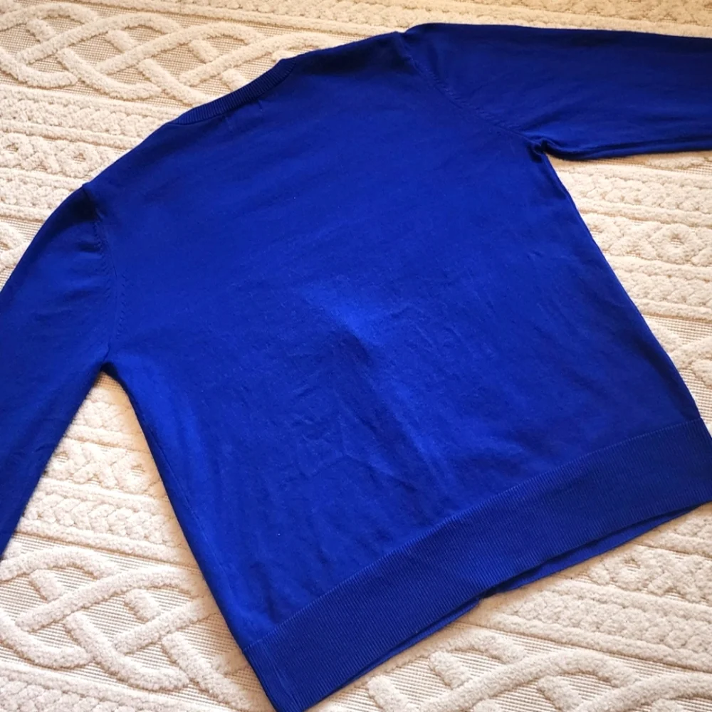 L Old Navy Royal blue cardigan